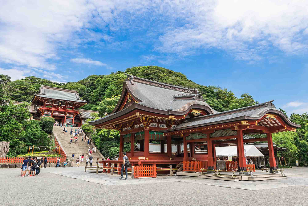 The Maiden stage and the stairs up to the main hall of Tsurugaoka Hachimangu in Kamakura